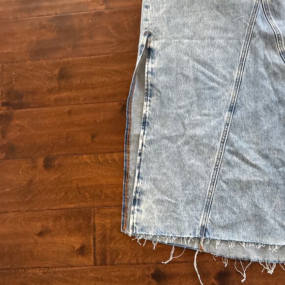 NWT Levi's Icon Maxi Skirt Side Slit Raw Hem Light Wash Denim Blue Women's Sz 3 - Picture 6 of 10